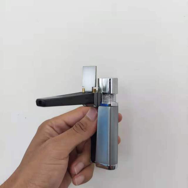 Creative Metal Lighter Pipe